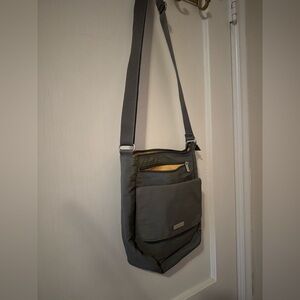 baggallini crossbody bag